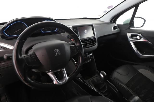 Peugeot 2008 image 3