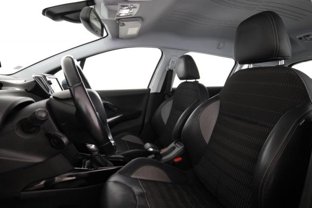 Peugeot 2008 image 5