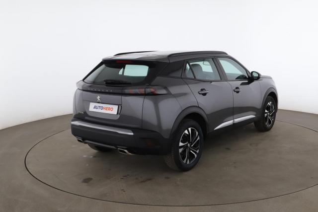 Peugeot 2008 image 8