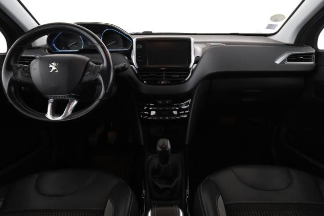 Peugeot 2008 image 6