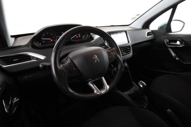Peugeot 208 image 7
