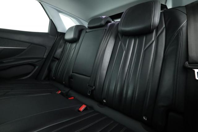 Peugeot 3008 image 8