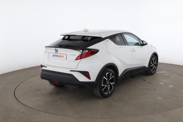 Toyota C-Hr image 8
