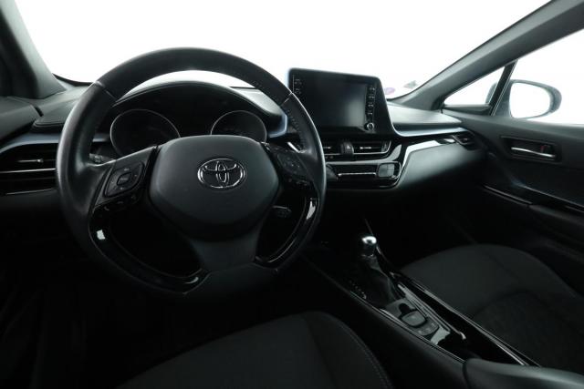 Toyota C-Hr image 1