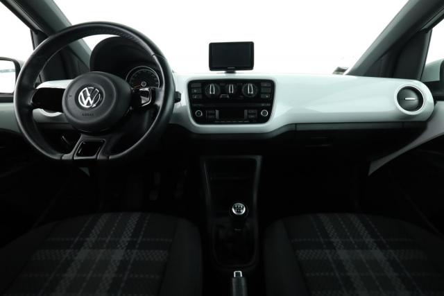 Volkswagen Up! image 7