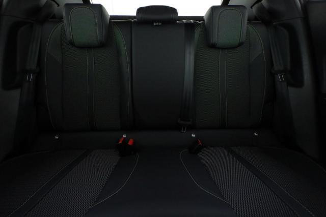 Peugeot 2008 image 7