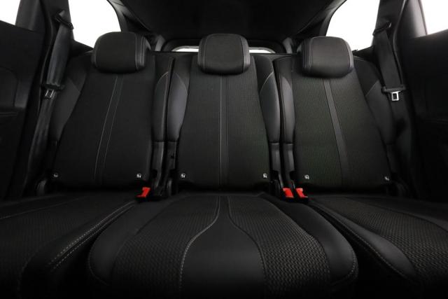 Peugeot 5008 image 9