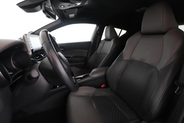 Toyota C-Hr image 7