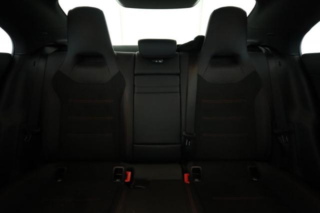Mercedes Benz Cla image 8