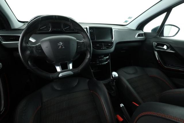 Peugeot 208 image 1