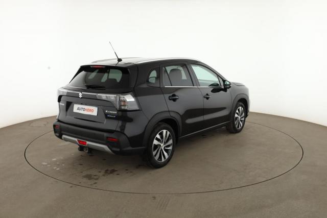 Suzuki S-Cross image 6