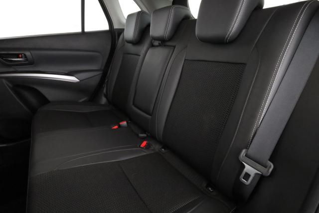 Suzuki S-Cross image 9