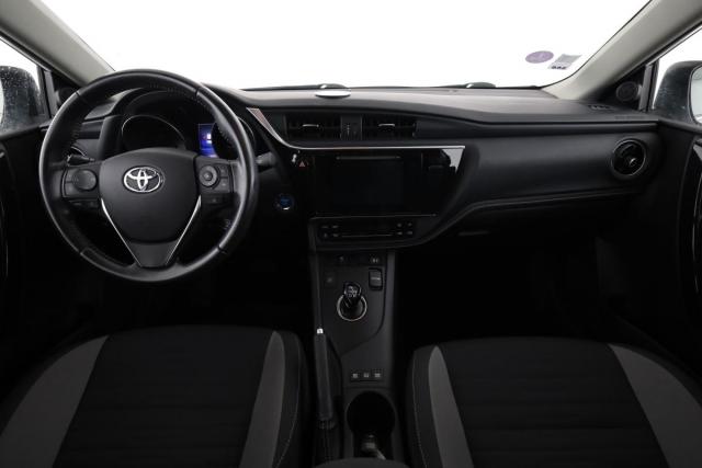 Toyota Auris image 5