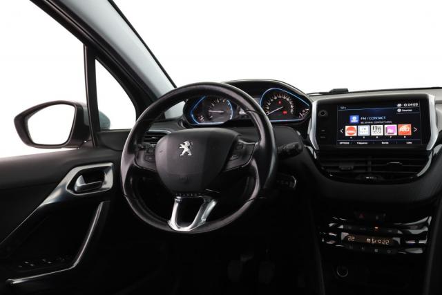 Peugeot 2008 image 1