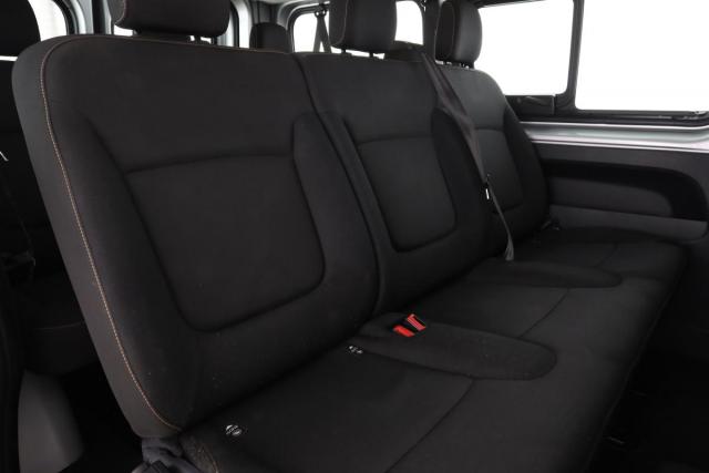 Renault Trafic image 2