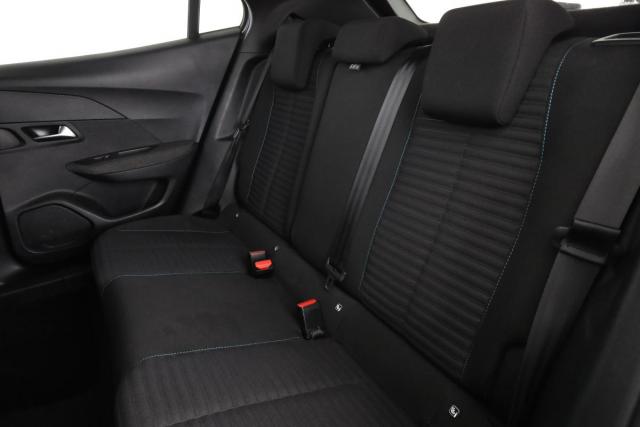 Peugeot 2008 image 2