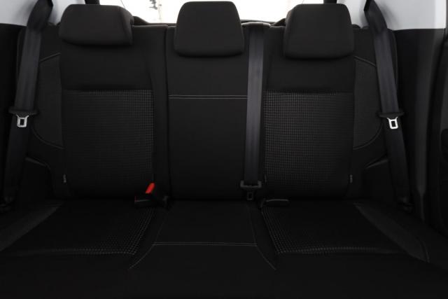 Peugeot 208 image 4