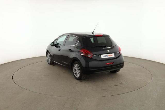 Peugeot 208 image 1