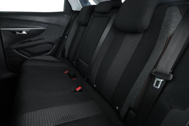 Peugeot 3008 image 9