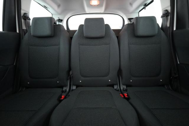 Peugeot 5008 image 1