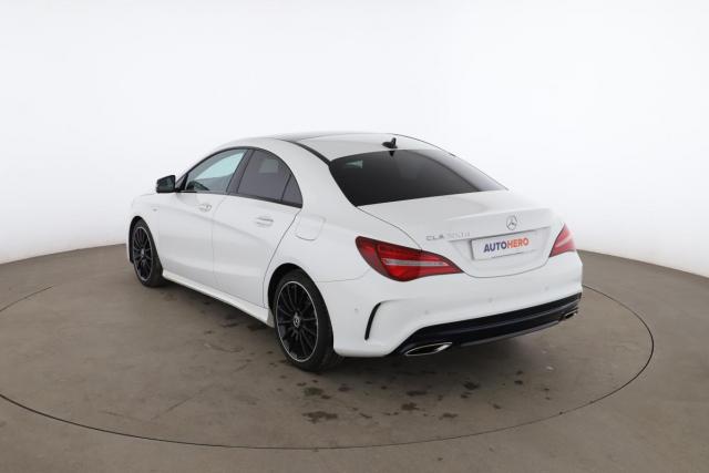 Mercedes Benz Cla image 8