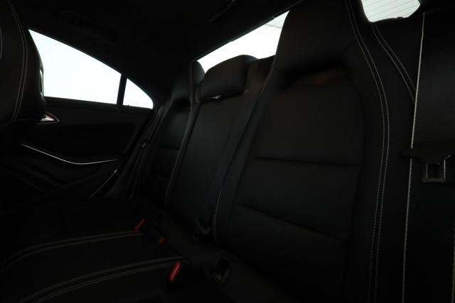 Mercedes Benz Cla image 2