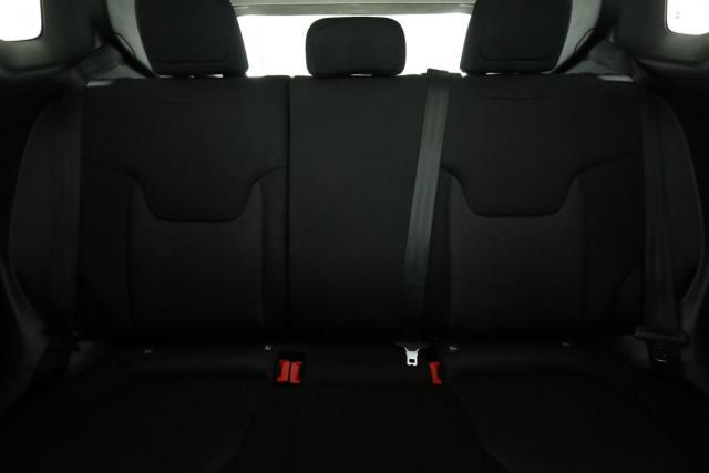 Jeep Renegade image 4