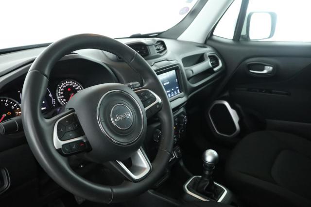 Jeep Renegade image 6