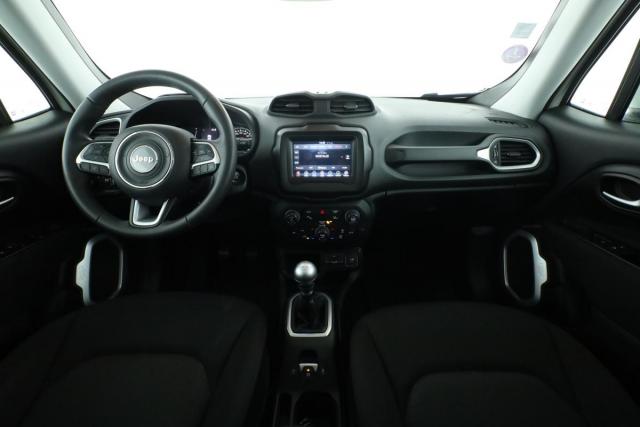 Jeep Renegade image 9