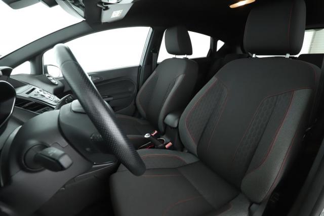 Ford Fiesta image 5