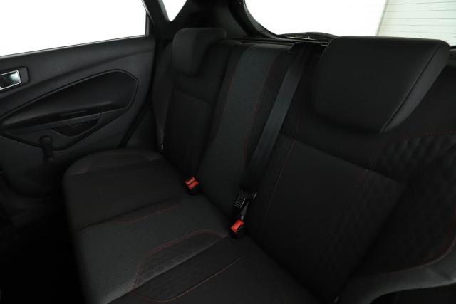 Ford Fiesta image 7