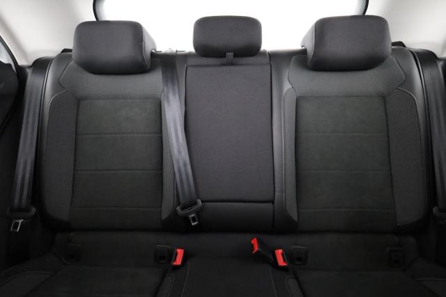 Volkswagen T-Roc image 7