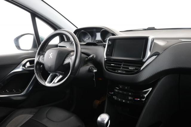 Peugeot 2008 image 8