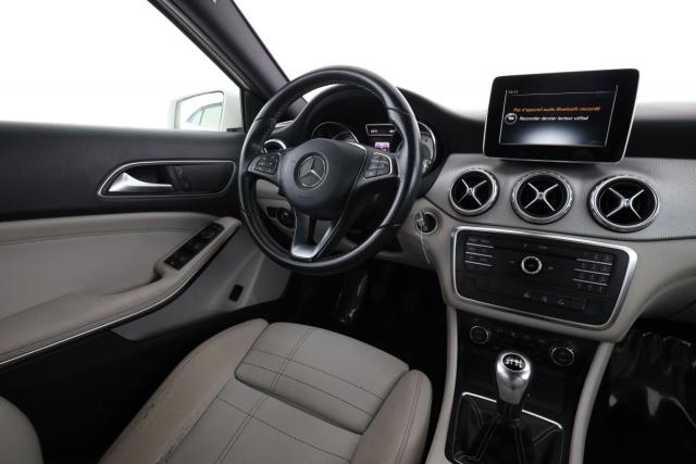 Mercedes Benz Gla image 3