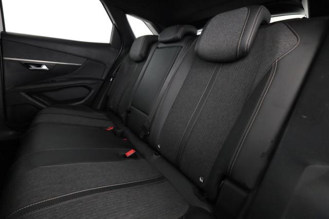 Peugeot 3008 image 8