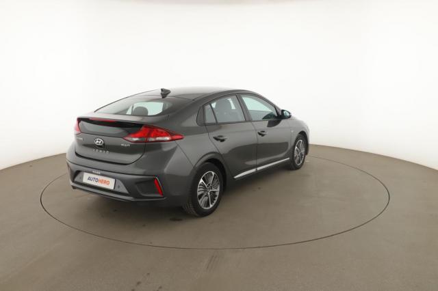 Hyundai Ioniq image 9