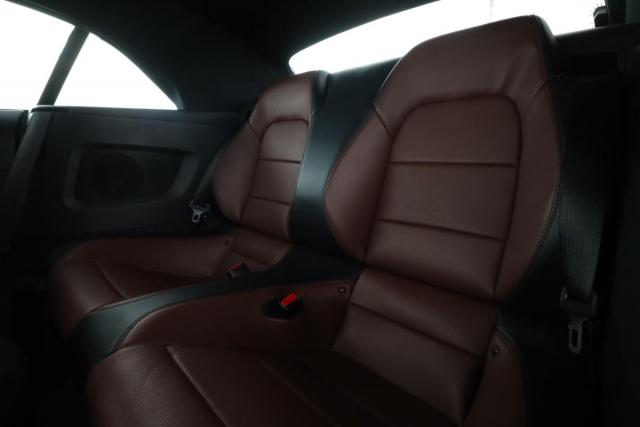 Ford Mustang image 7