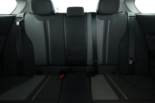 Bmw Série 1 image 9