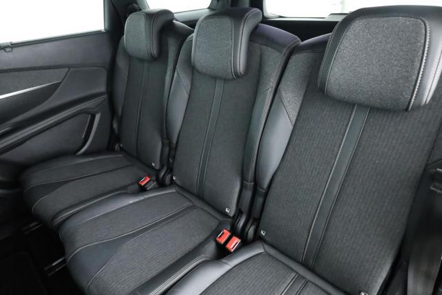 Peugeot 5008 image 6