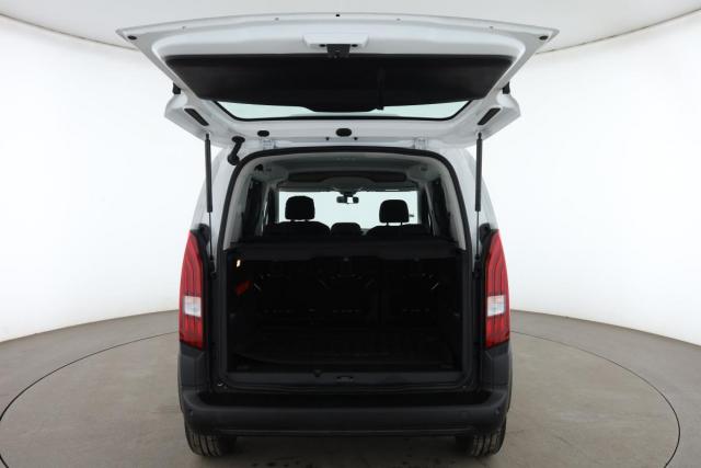 Peugeot Rifter image 1