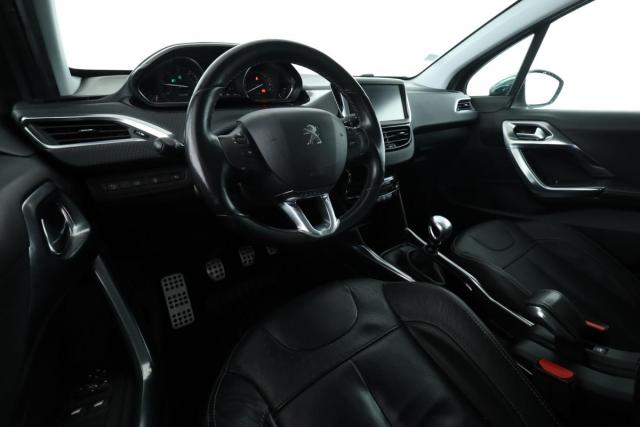 Peugeot 2008 image 6