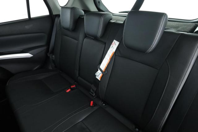 Suzuki Sx4 S-Cross image 8