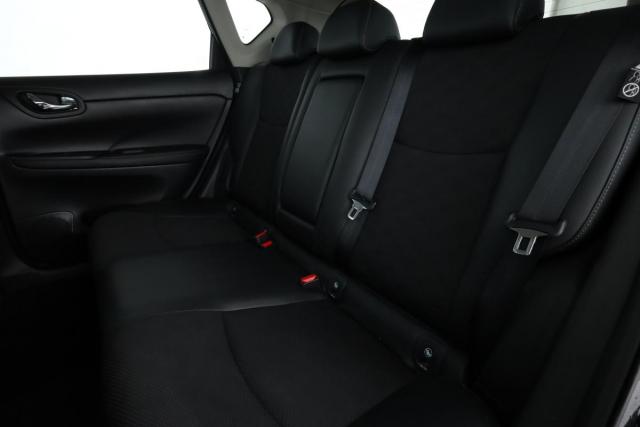 Nissan Pulsar image 4