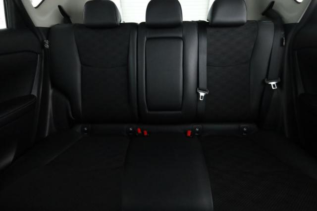 Nissan Pulsar image 6