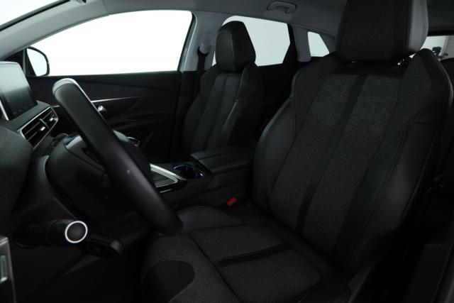 Peugeot 3008 image 2