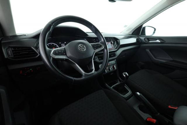 Volkswagen T-Cross image 2