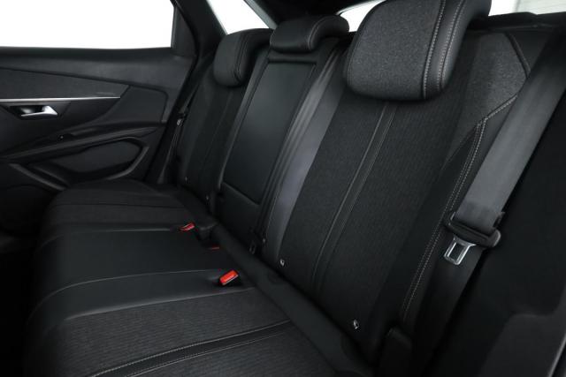 Peugeot 3008 image 1