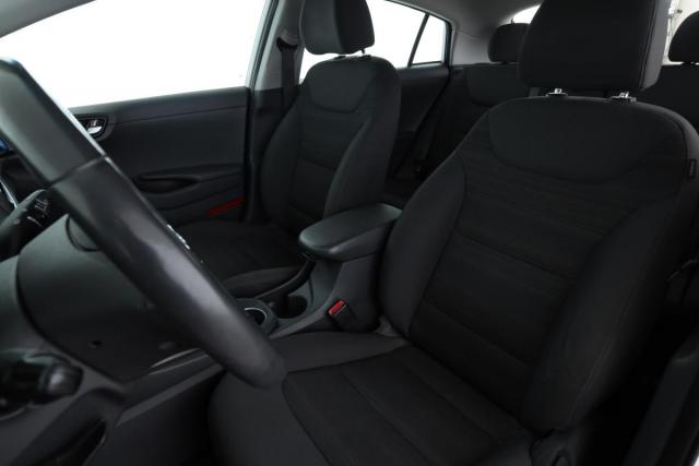 Hyundai Ioniq image 3