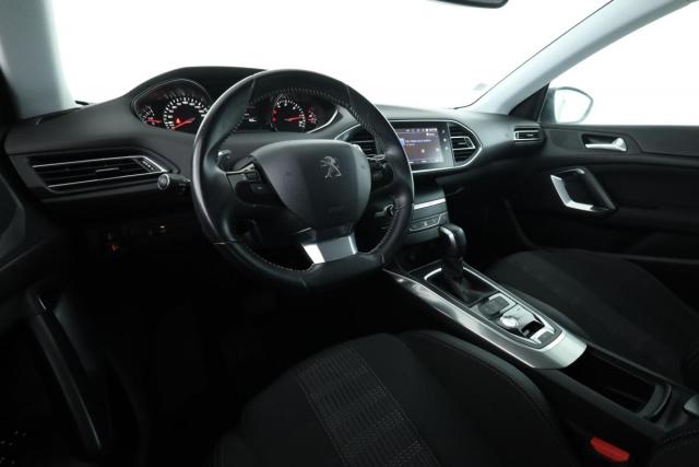 Peugeot 308 image 8