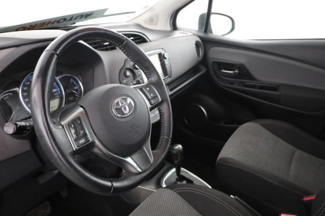 Toyota Yaris image 2